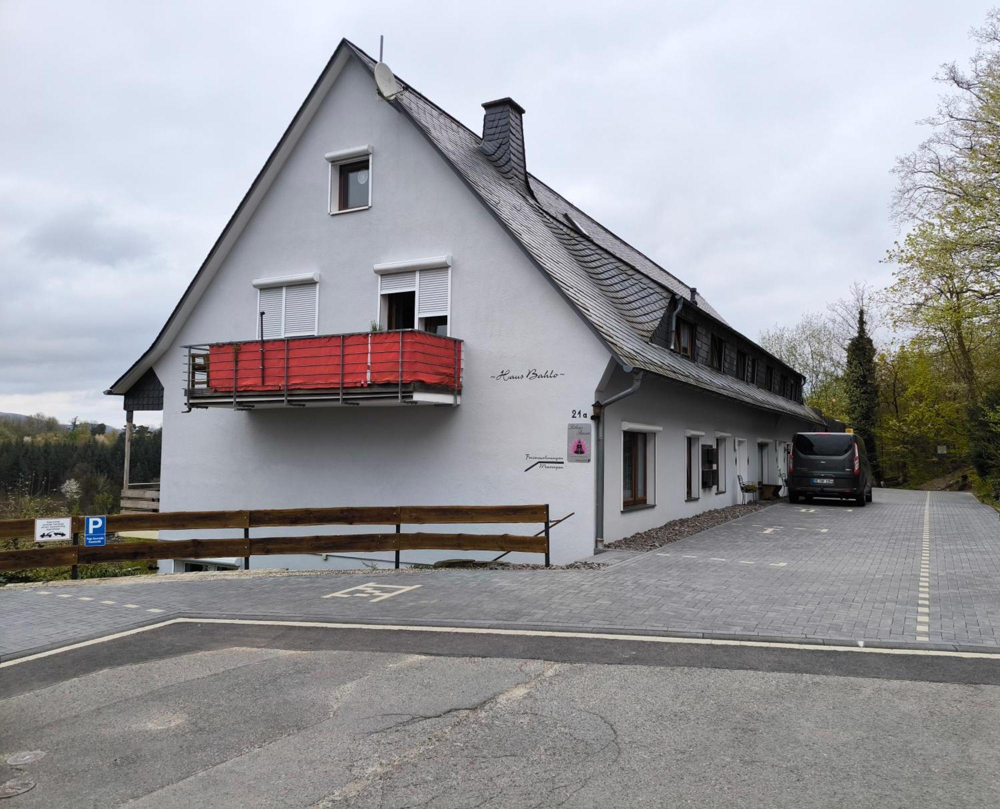 Haus Bahlo - Ferienwohnungen Attendorn Luaran gambar