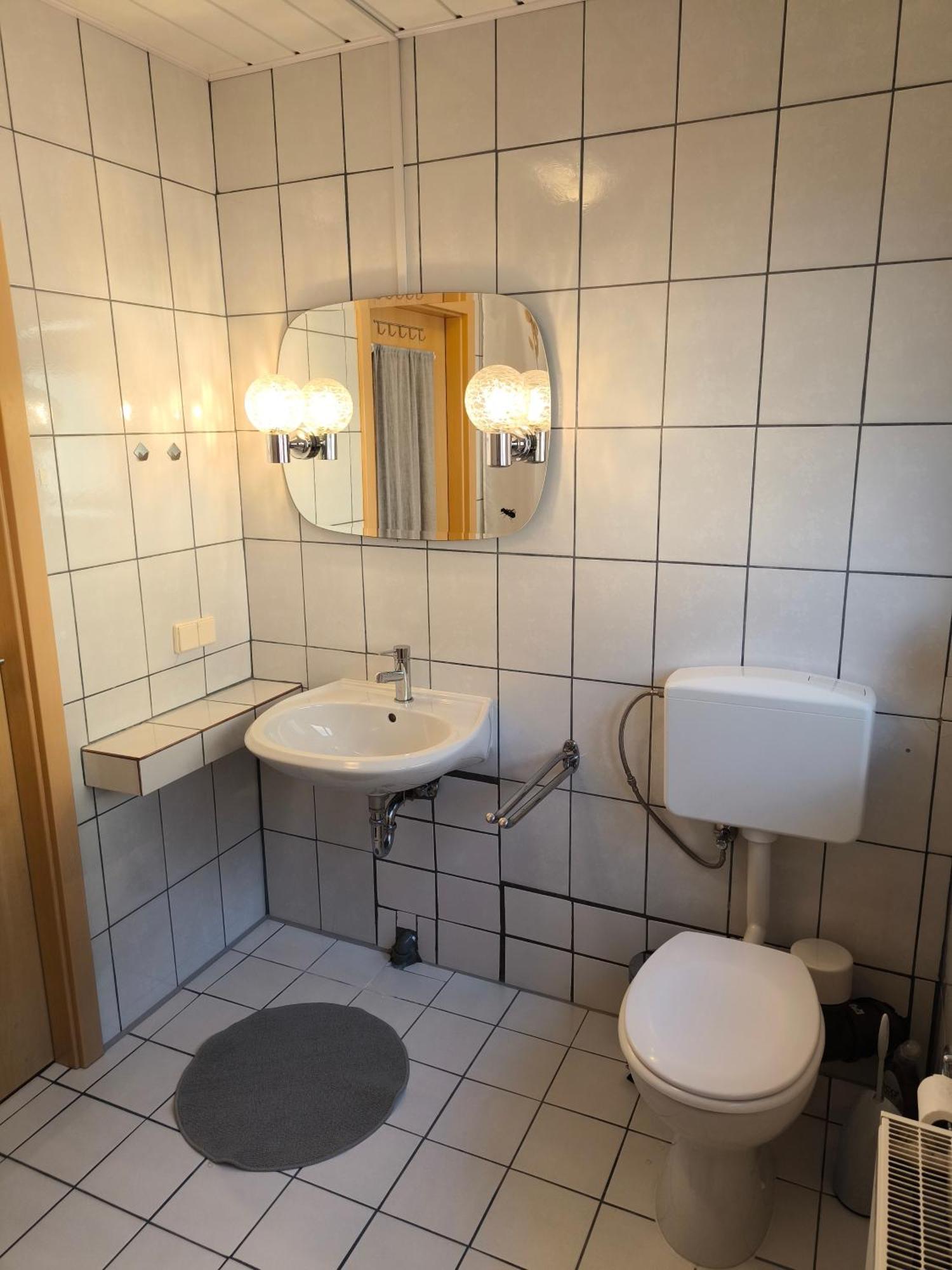 Haus Bahlo - Ferienwohnungen Attendorn Luaran gambar