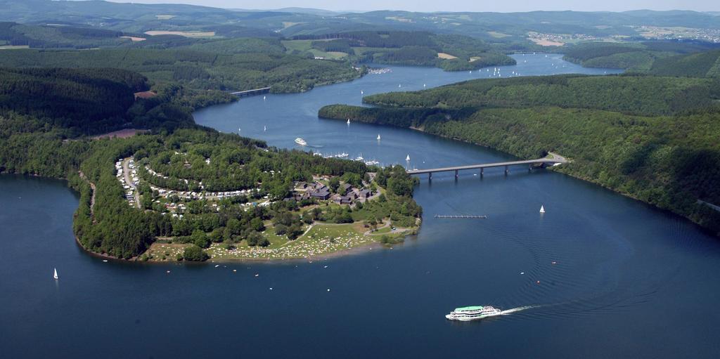 Haus Bahlo - Ferienwohnungen Attendorn Luaran gambar